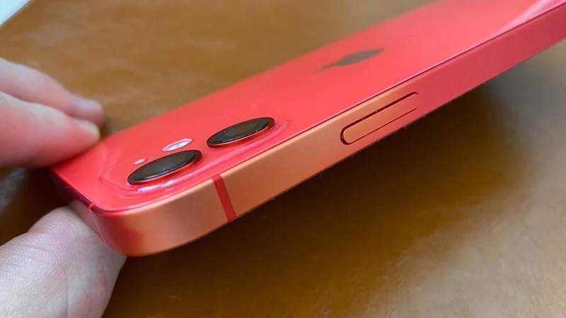 iphone-12-red-color-fading