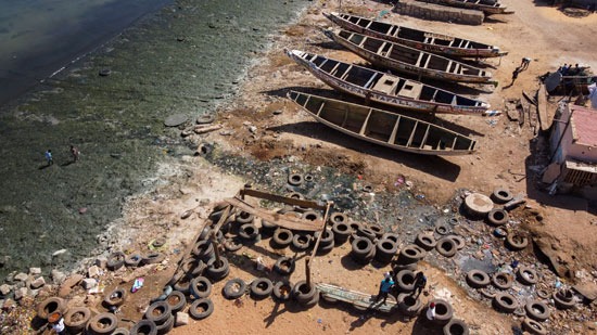 المياه الملوثة بمياه الصرف الصحي فى جزيرة داكار
