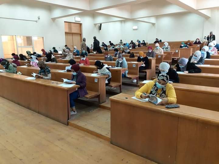 امتحانات الفصل الدراسى الأول بجامعة القاهرة
