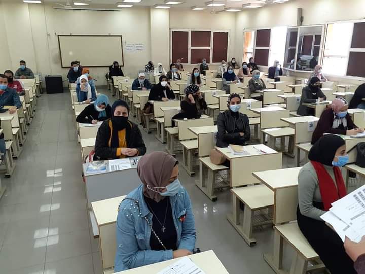 امتحانات الفصل الدراسى الأول بجامعة القاهرة