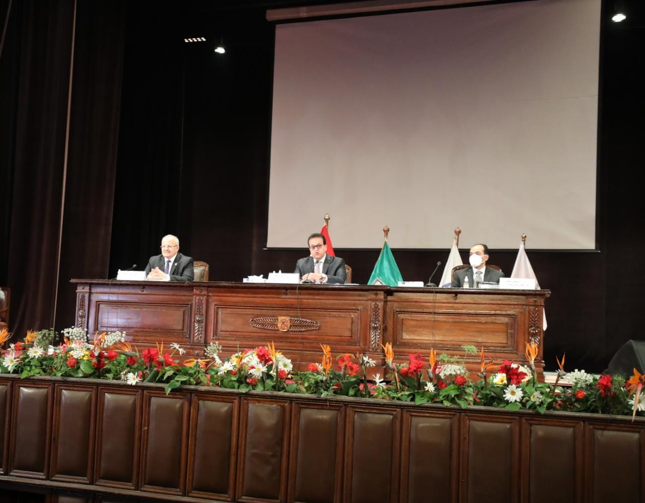 وزير التعليم العالى يترأس اجتماع المجلس الأعلى للجامعات