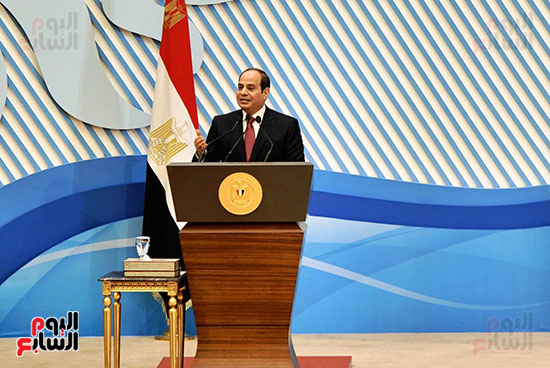 الرئيس السيسي يحتفى بالمرأة المصرية في عيدها مفتاح الحياة وضمير الوطن (11)