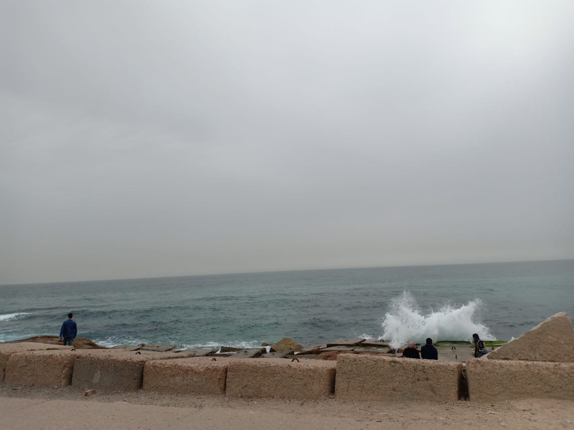 ارتفاع الأمواج فى الإسكندرية