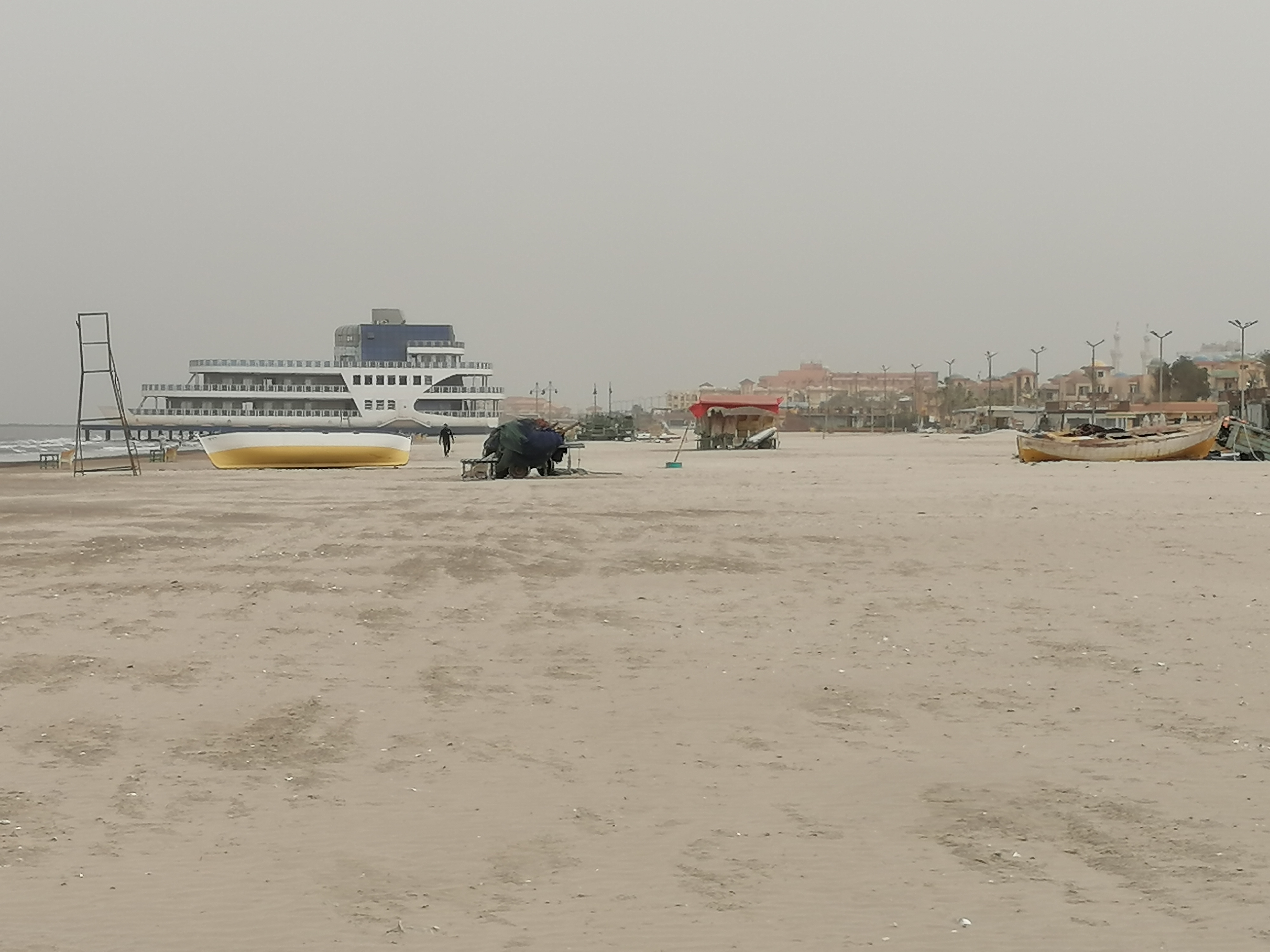 تقلبات جوية على شاطئ بورسعيد