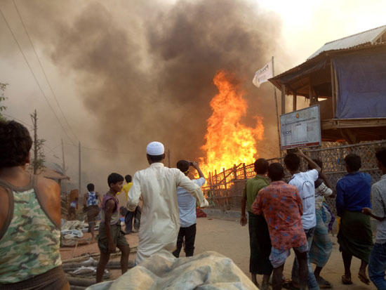 15 قتيلًا فى مخيم للاجئين الروهينجا فى بنجلاديش (2)