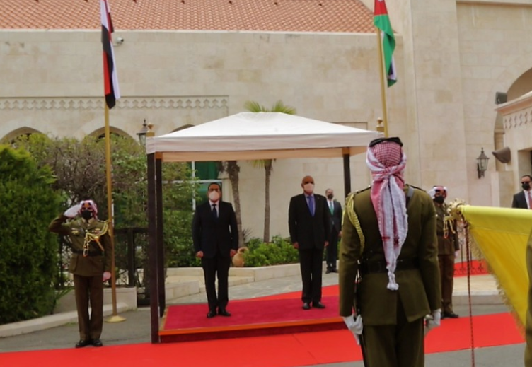 الخصاونة يستقبل مدبولي