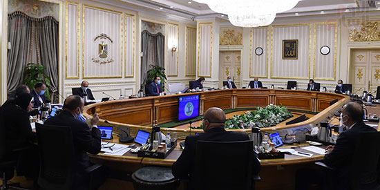 اجتماع مجلس الوزراء بتقنية الفيديو كنفرانس  (1)