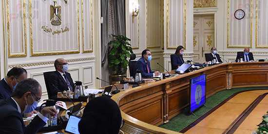 اجتماع مجلس الوزراء بتقنية الفيديو كنفرانس  (3)