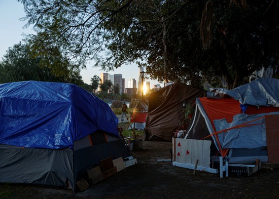 مخيم المشردين في لوس أنجلوس