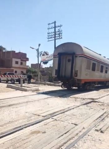 عودة حركة القطارات في موقع حادث قطار سوهاج (1)