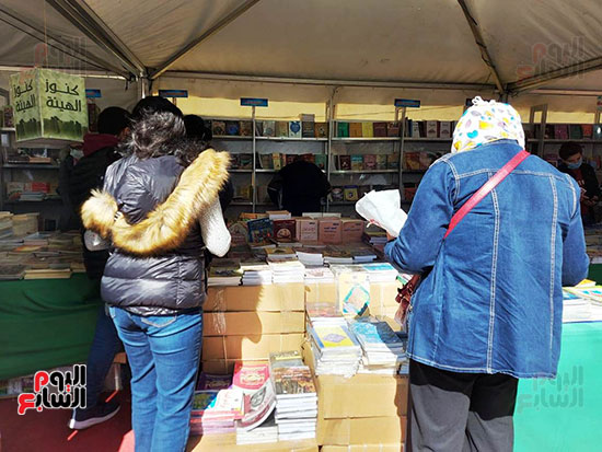 الزوار-بمعرض-الكتاب-بالاسكندرية الزوار-بمعرض-الكتاب-بالاسكندرية
