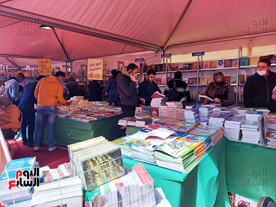 عدد-من-دور-النشر-بمعرض-الكتاب-بالاسكندرية عدد-من-دور-النشر-بمعرض-الكتاب-بالاسكندرية