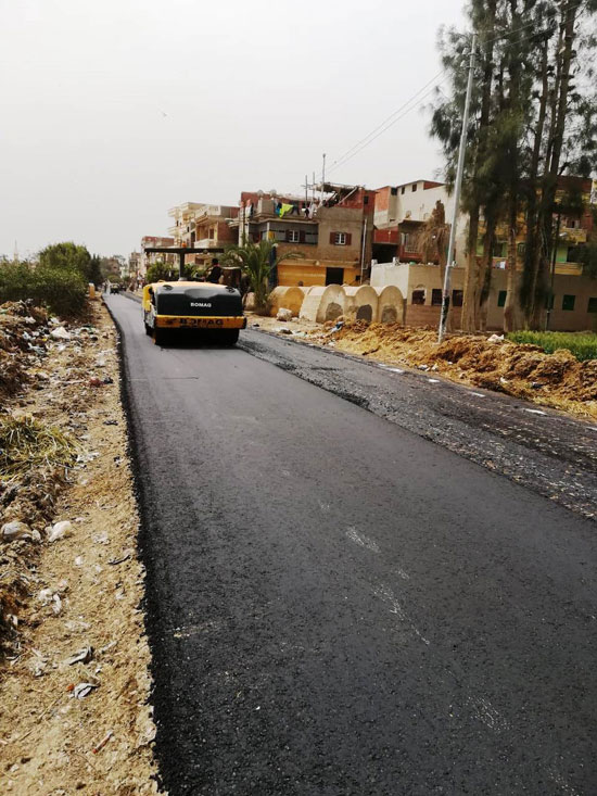رصف-طريق-المنسية-بسيدي-غازي-بالاسفلت رصف-طريق-المنسية-بسيدي-غازي-بالاسفلت
