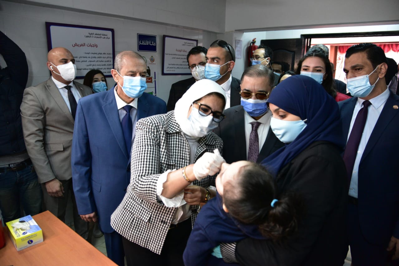 وزيرة الصحة خلال إطلاق حملة التطعيم ضد شلل الأطفال
