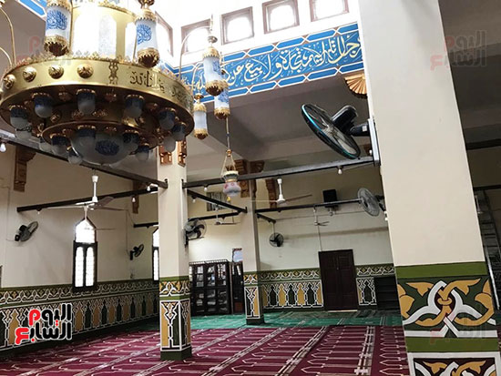 تزيين المساجد بالرسوم الزخرفية  (3)