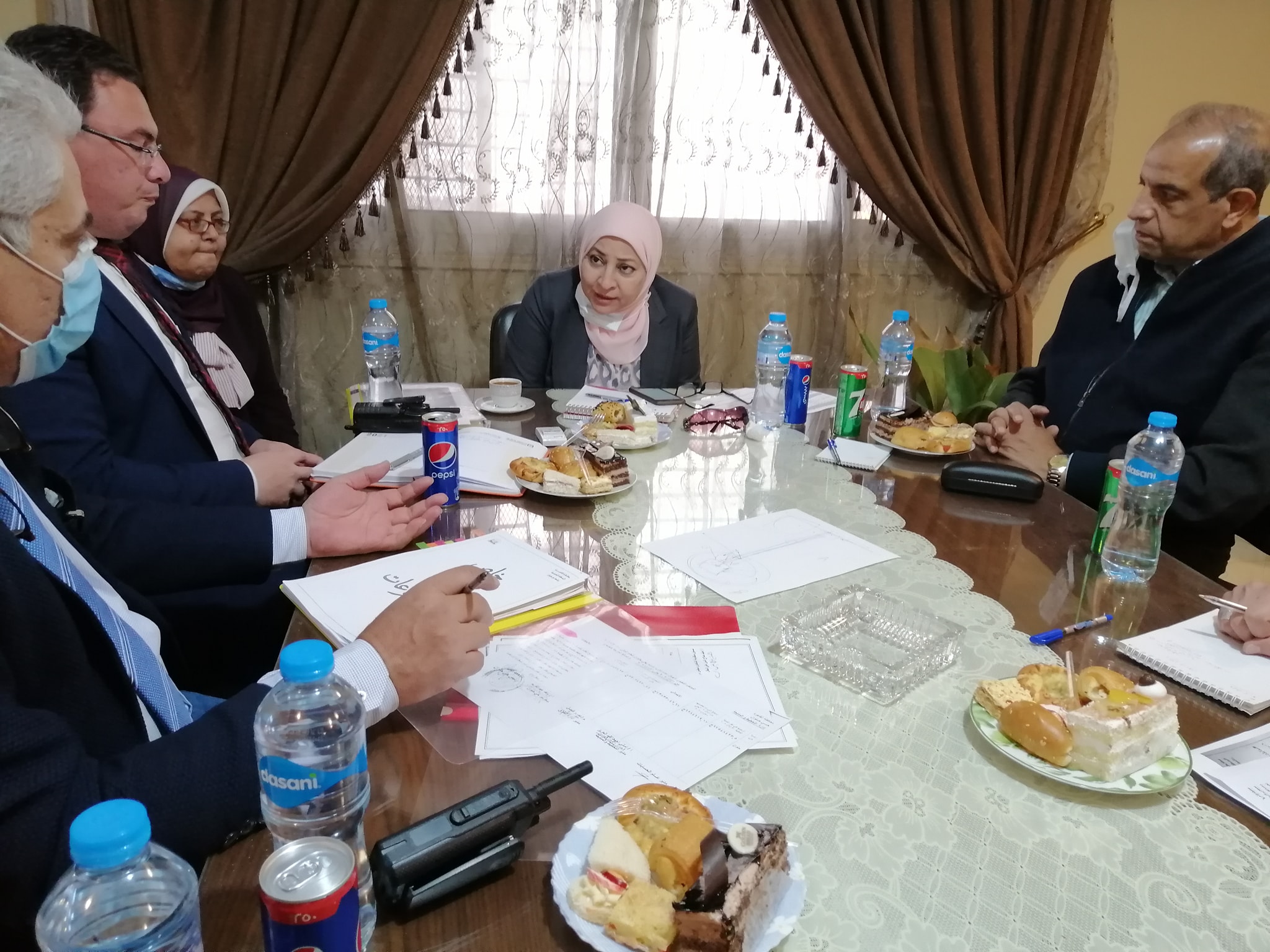نائب محافظ القاهرة تناقش مشاكل حى حلوان (4)