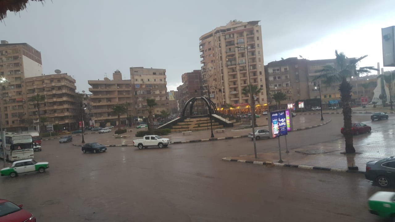 الأمطار الرعدية تضرب مدن ومراكز البحيرة (4)