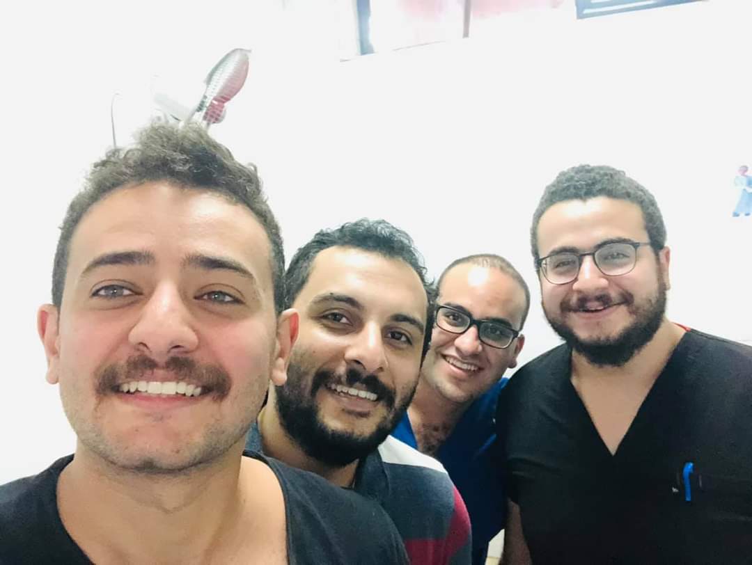 دكتور على الحاجرى وأطباء المستشفى التخصصى دكتور على الحاجرى وأطباء المستشفى التخصصى