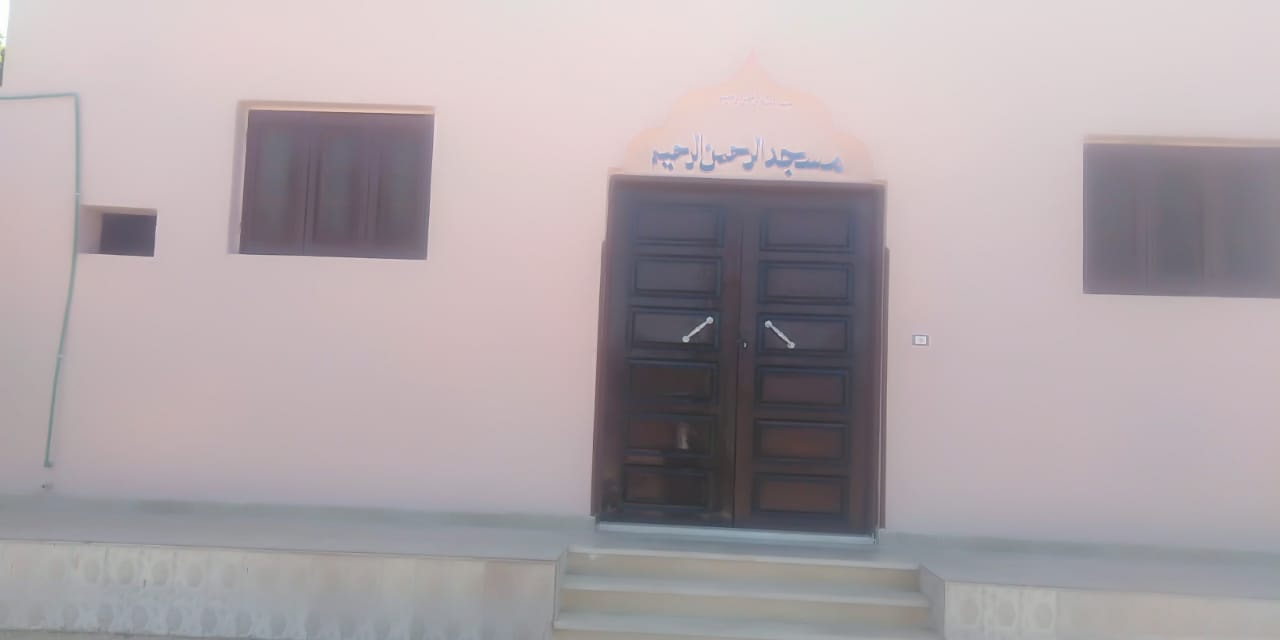 التجهيز لإفتتاح مسجد الرحمن الرحيم بقرية الرزيقات