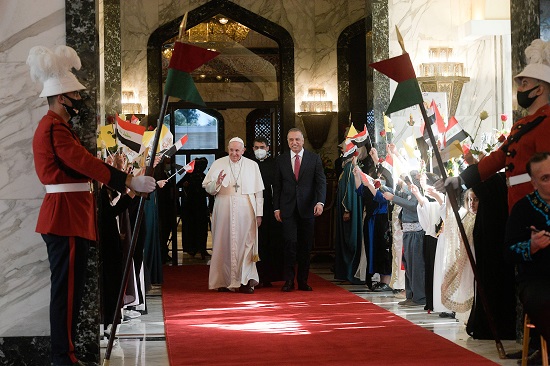 جانب من استقبال البابا فرنسيس بقصر بغداد