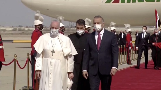 رئيس وزراء العراق يستقبل البابا فرنسيس