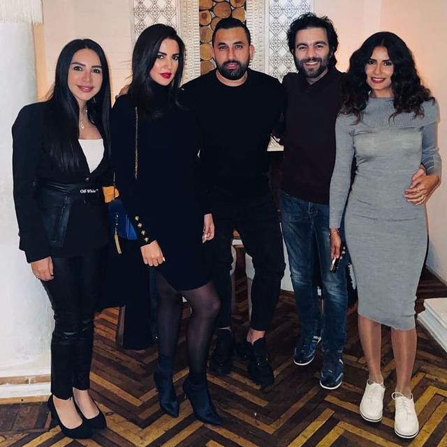 إنجى علاء تحتفل بعيد ميلادها مع درة وزوجها وشريف رمزي وزوجته
