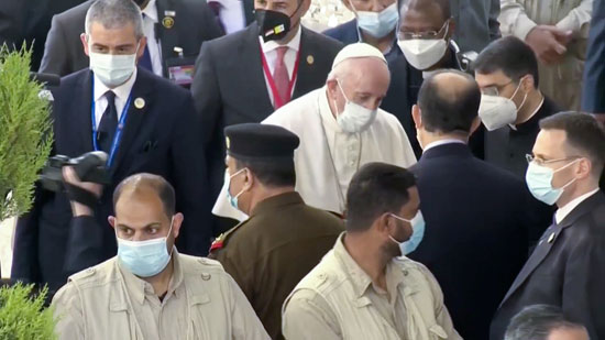 يغادر البابا فرنسيس بعد اجتماع مع السيستاني