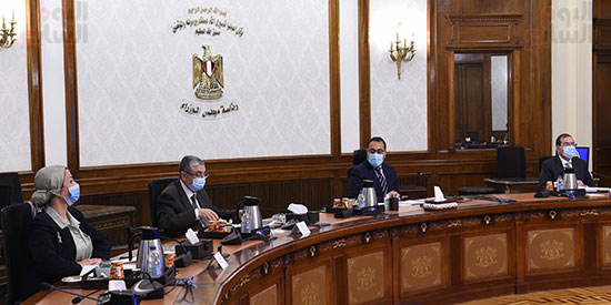 الدكتور مصطفى مدبولى مع رؤساء اللجان النوعية بمجلس النواب (2)