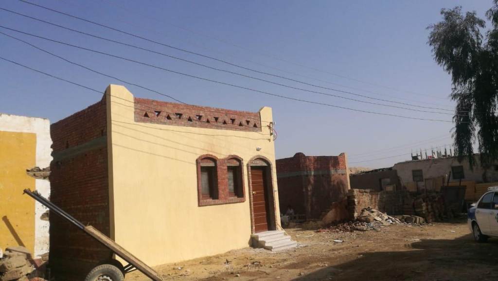 عمليات بناء منازل قرية الغريرة