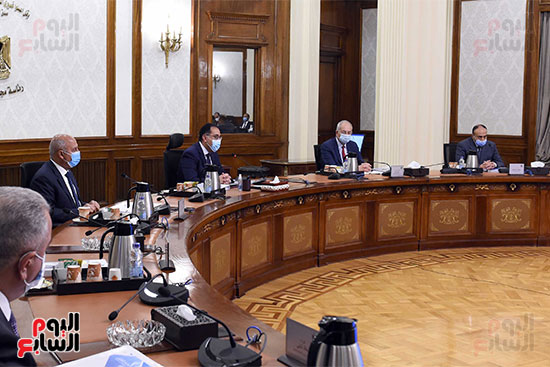 رئيس الوزراء يترأس الاجتماع الأول للمجلس الأعلى للموانئ  (5)