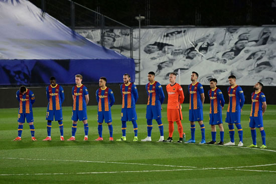لاعبى-برشلونة-قبل-انطلاق-المباراة لاعبى-برشلونة-قبل-انطلاق-المباراة