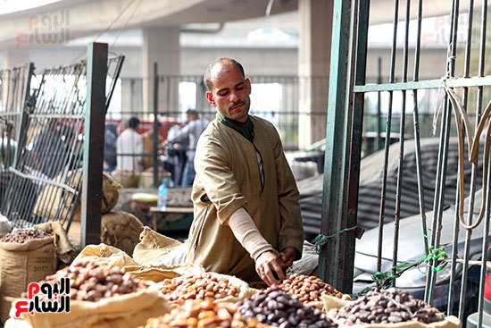 تاجر بلح بسوق الساحل (1)