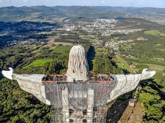 البرازيل تبني تمثال جديد للسيد المسيح