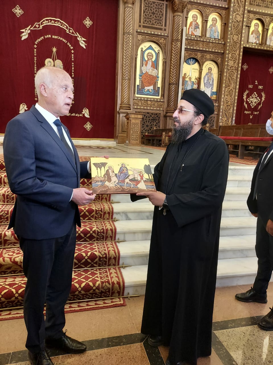 الرئيس التونسى يزور كاتدرائية ميلاد المسيح