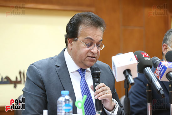 وزير التعليم العالى  الدكتور محمود صقر رئيس أكاديمية البحث العلمى  (9)