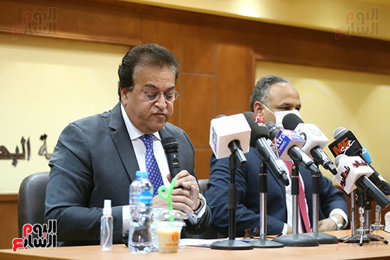 وزير التعليم العالى  الدكتور محمود صقر رئيس أكاديمية البحث العلمى  (2)