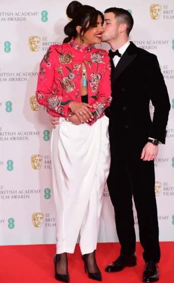 أجمل أزياء المشاهير خلال حفل توزيع جوائز الـ BAFTA - اليوم السابع