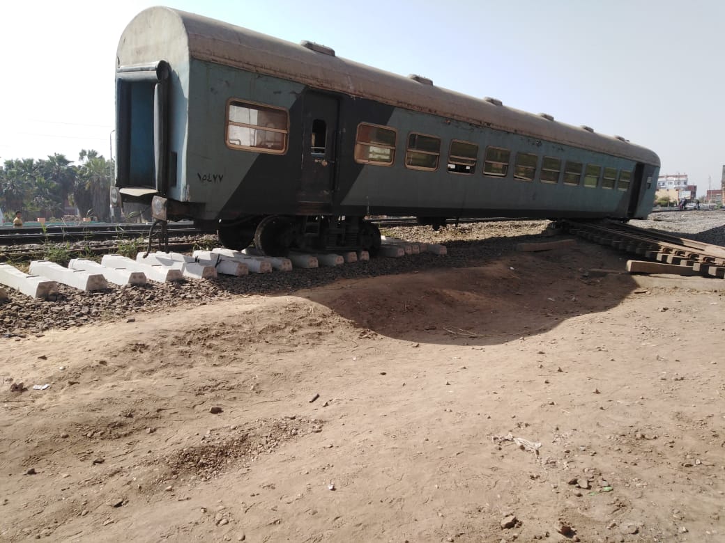موقع خروج العربات من القضبان موقع خروج العربات من القضبان