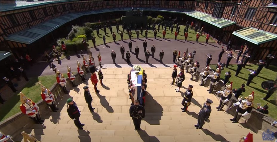 نعش الأمير فيليب خلال الجنازة الملكية