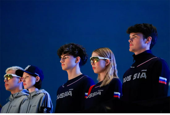 عرض لزي المنتخب الروسي في أولمبياد طوكيو (5)