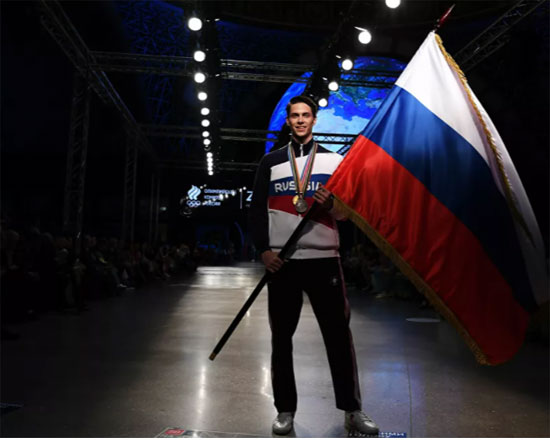 عرض لزي المنتخب الروسي في أولمبياد طوكيو (4)