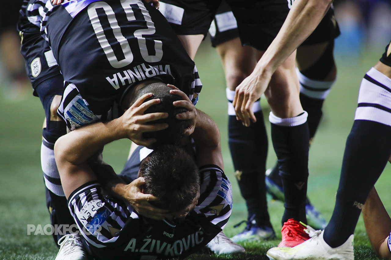 نادي باوك (5)