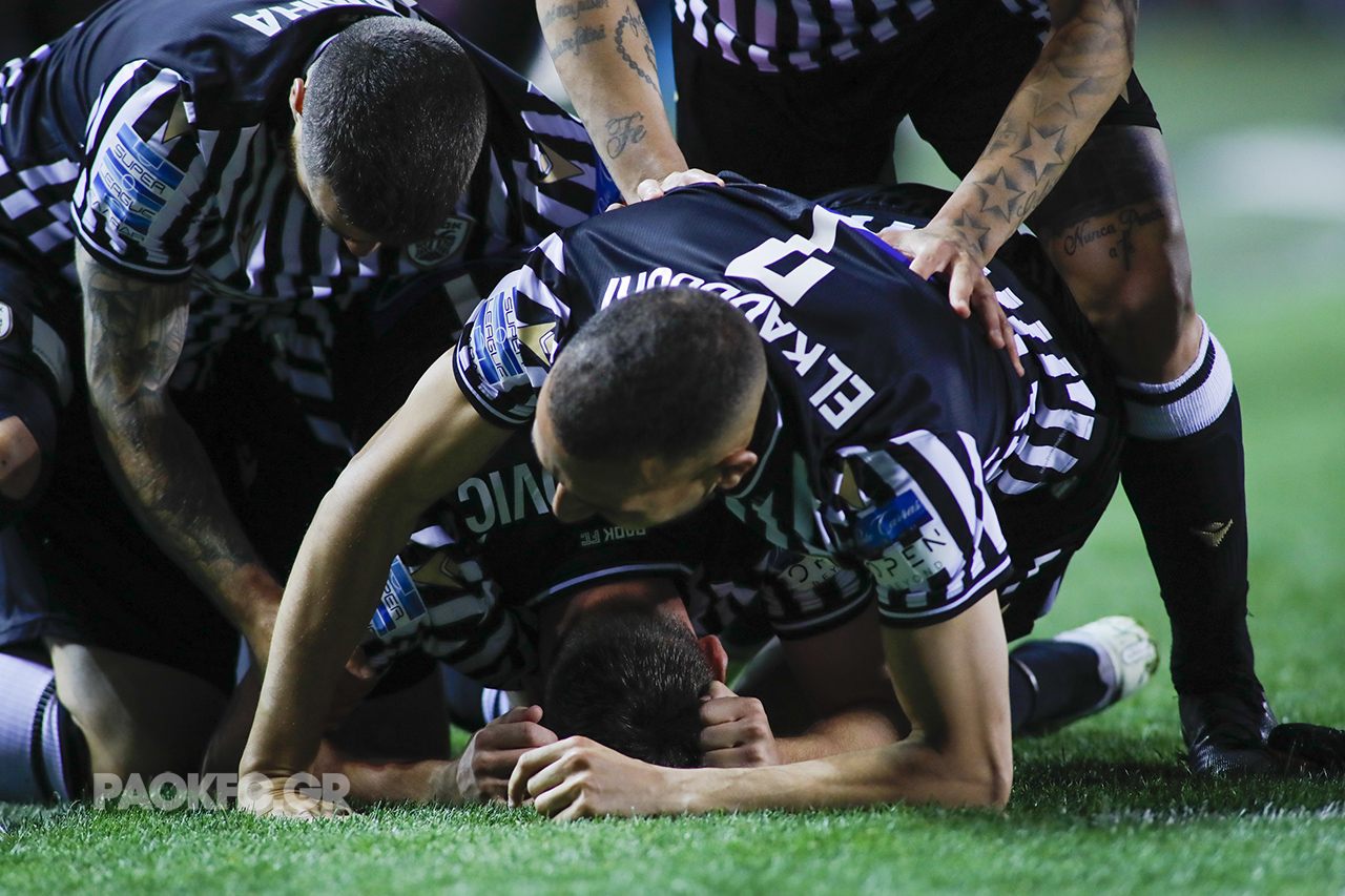 نادي باوك (6)