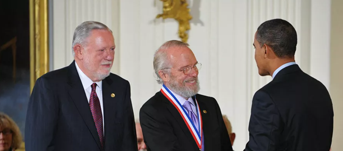 تشارلز جيشك وارنوك مع أوباما تشارلز جيشك وارنوك مع أوباما