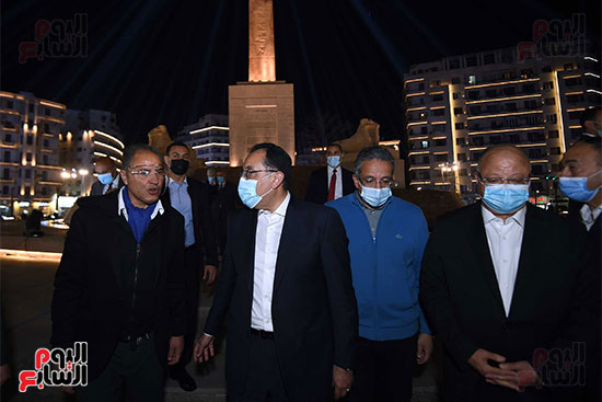 رئيس الوزراء يتفقد ميدان التحرير  (3)