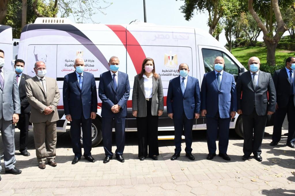 وزيرة التخطيط ووزير التنمية المحلية