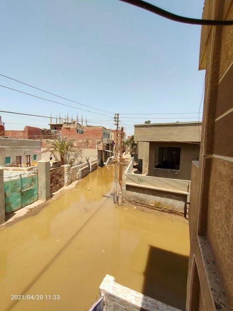 تراكم مياه الصرف الصحى بقرية سيلا