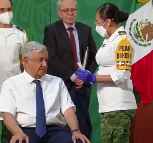 رئيس المكسيك خلال الجرعة