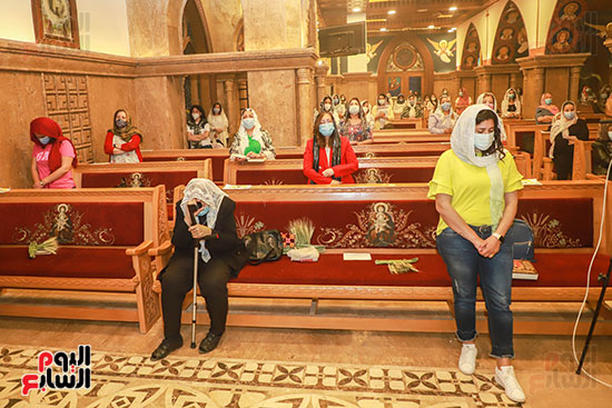 الكنيسة الأرثوذكسية تحتفل اليوم بأحد الشعانين (41)