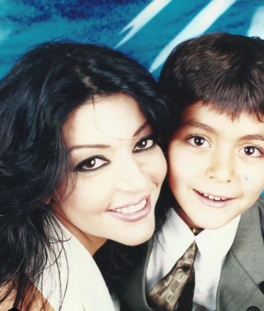 سميرة سعيد وشادي في طفولته